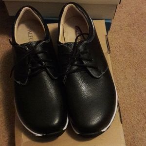 Brand New Alegria men shoes